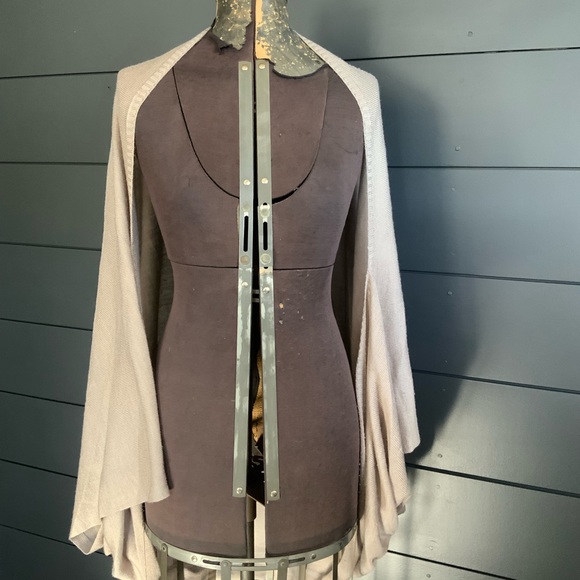 🎉Neutral Wrap/Kimono - Picture 1 of 12